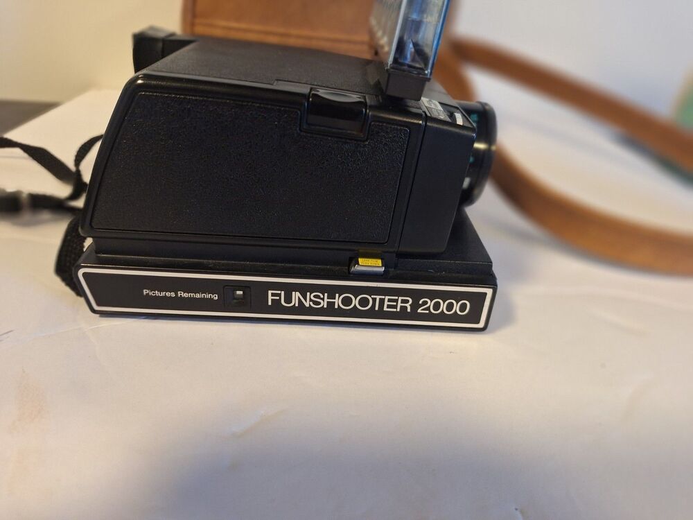 VTG Berkey Funshooter 2000 Camera With Case, Flash & Booklet Untested - Picture 3 of 15